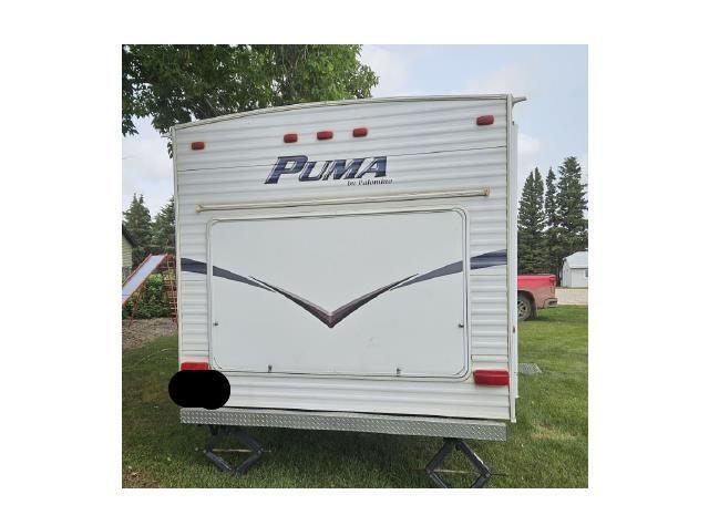2011 PALOMINO 28 BHS