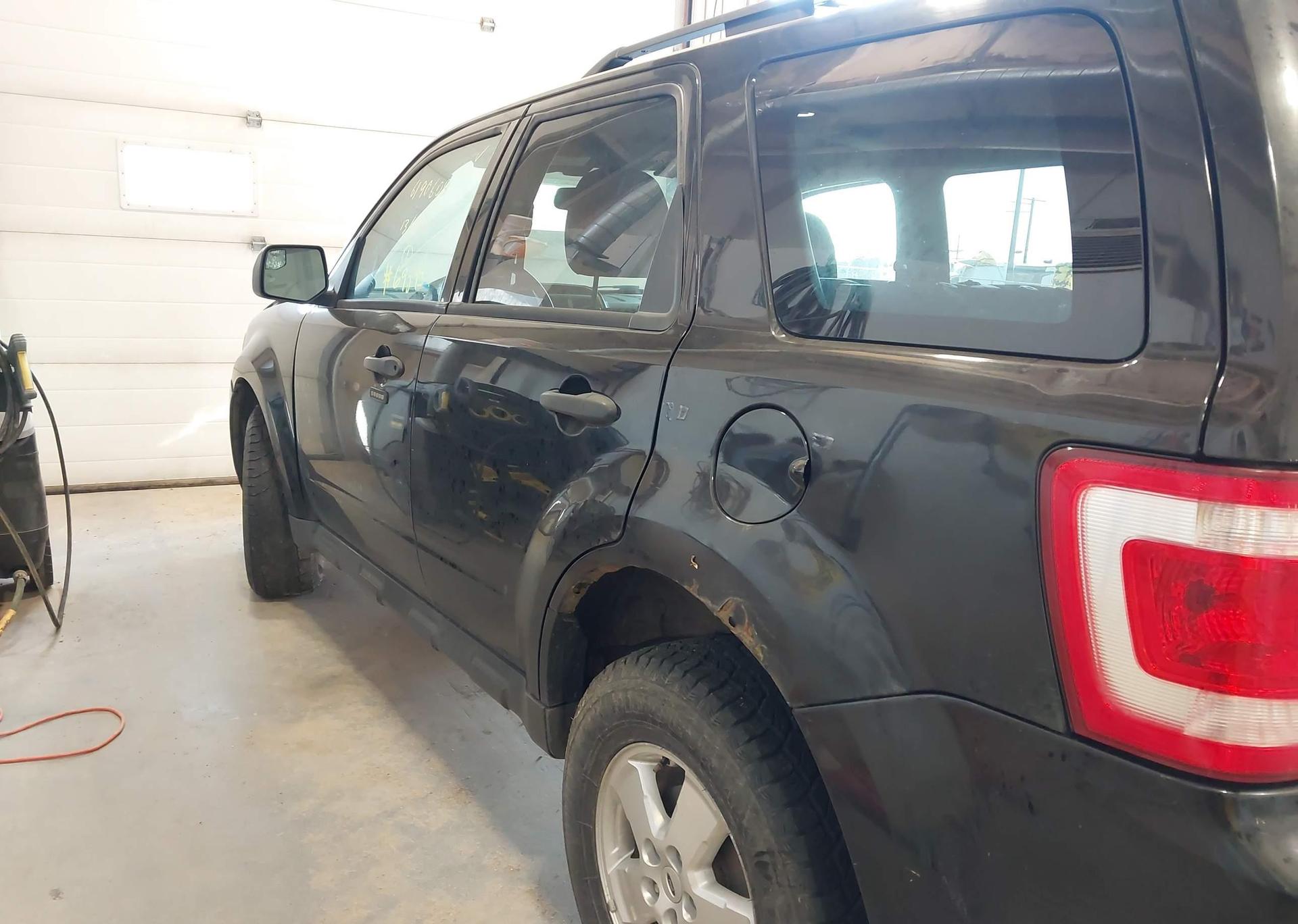 2011 FORD ESCAPE XLT