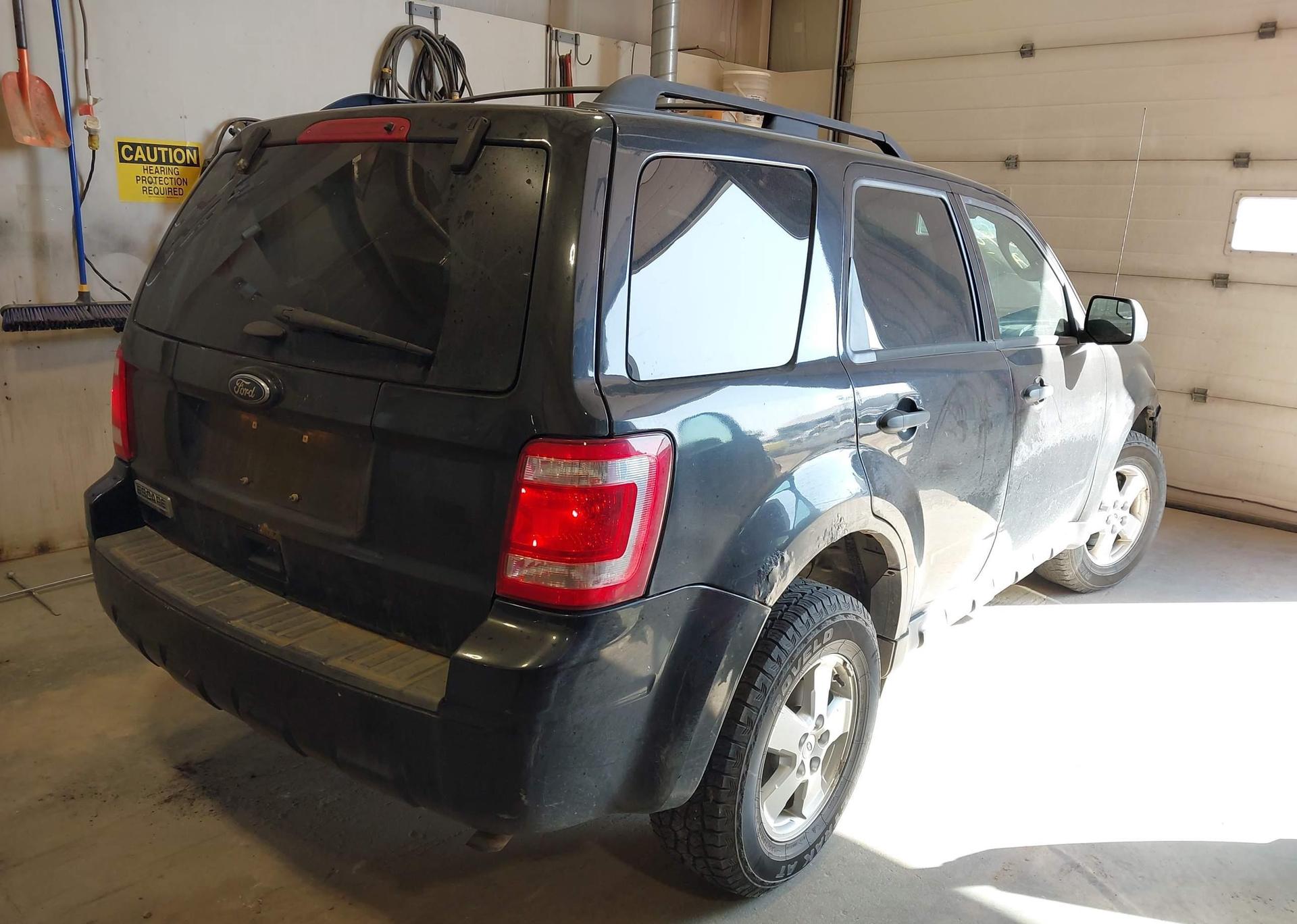 2011 FORD ESCAPE XLT