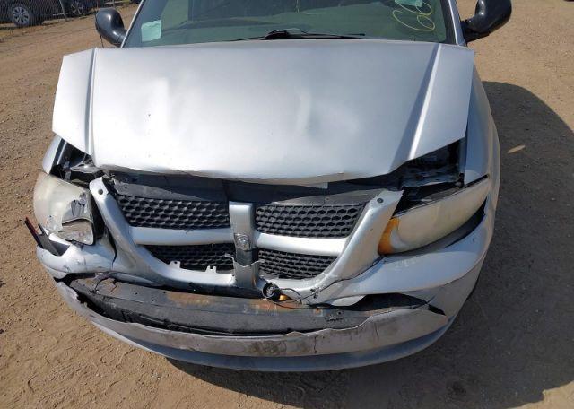 2002 DODGE CARAVAN SE