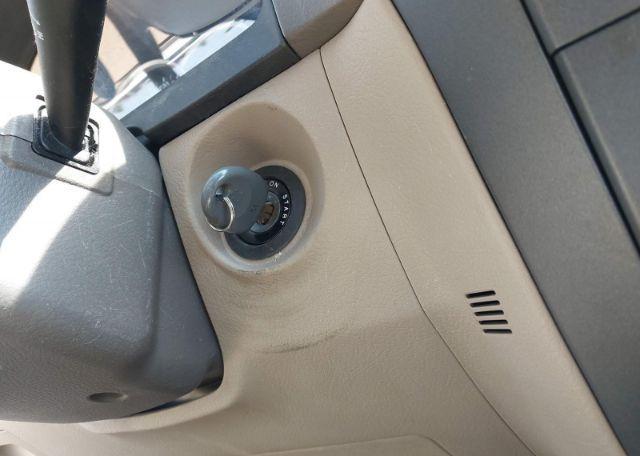 2009 KIA SORENTO LX