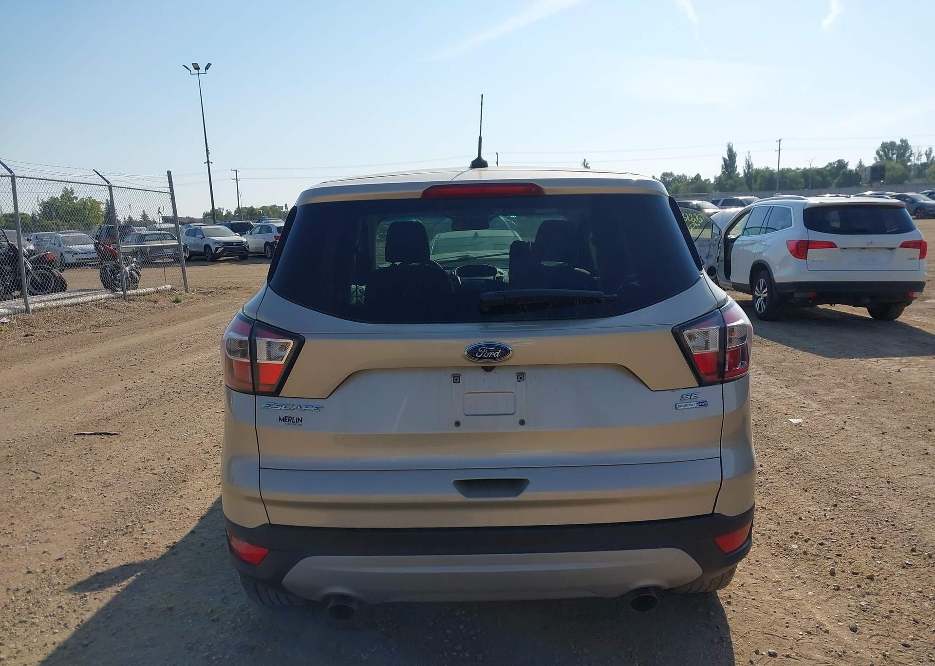 2017 FORD ESCAPE SE