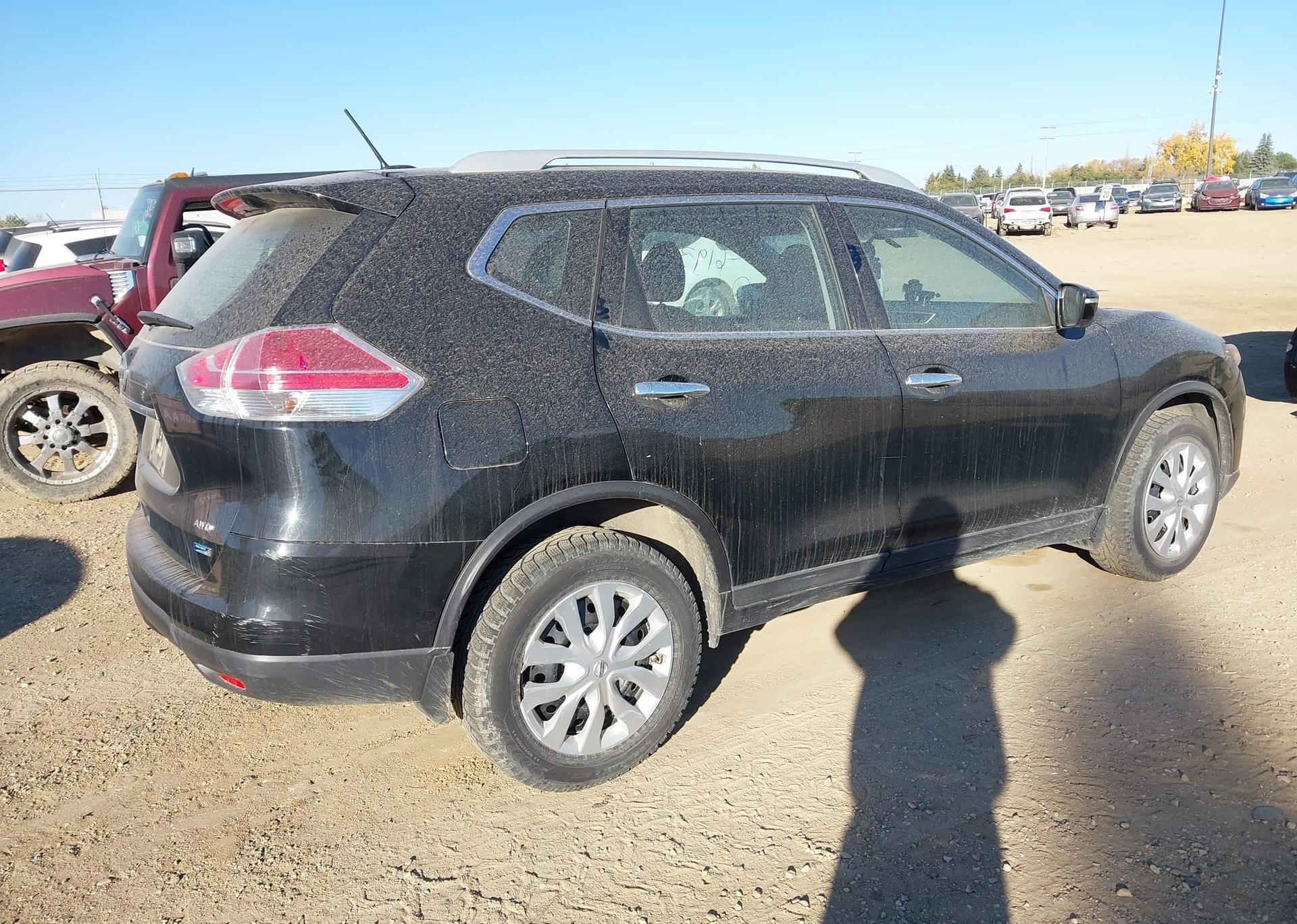 2015 NISSAN ROGUE S