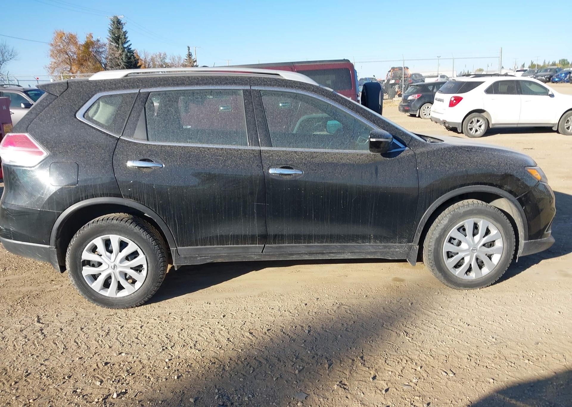 2015 NISSAN ROGUE S