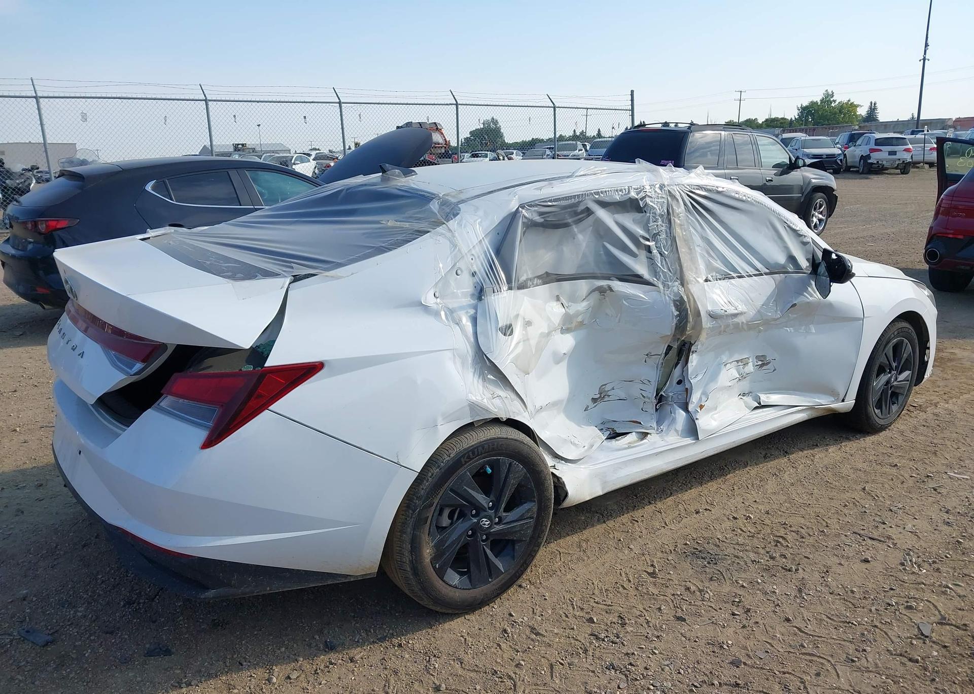 2022 HYUNDAI ELANTRA SEL