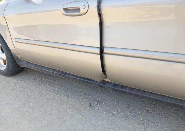 2004 FORD TAURUS SE