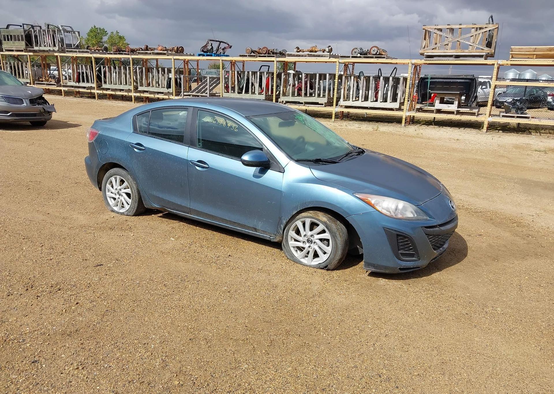 2011 MAZDA 3 I