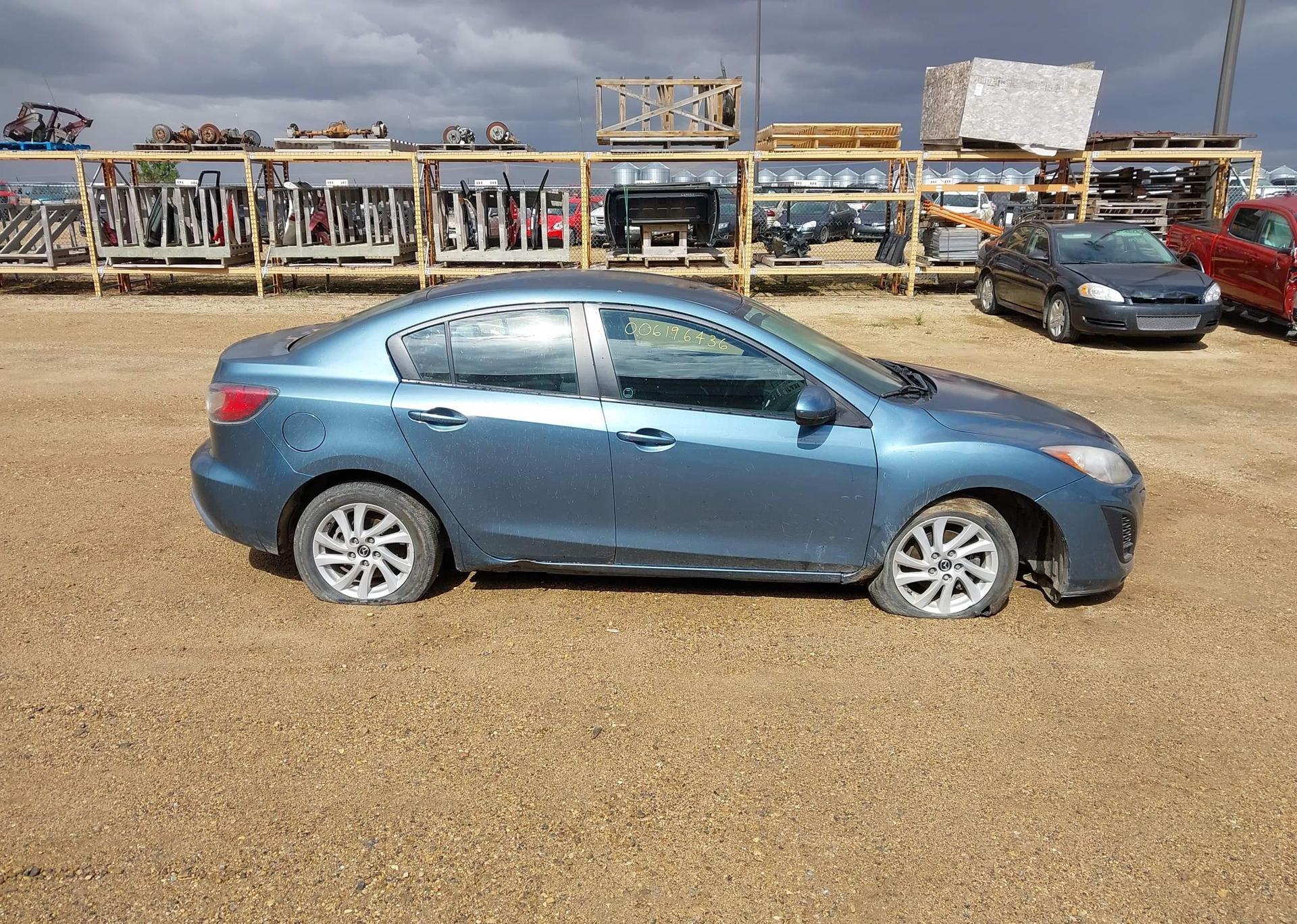 2011 MAZDA 3 I