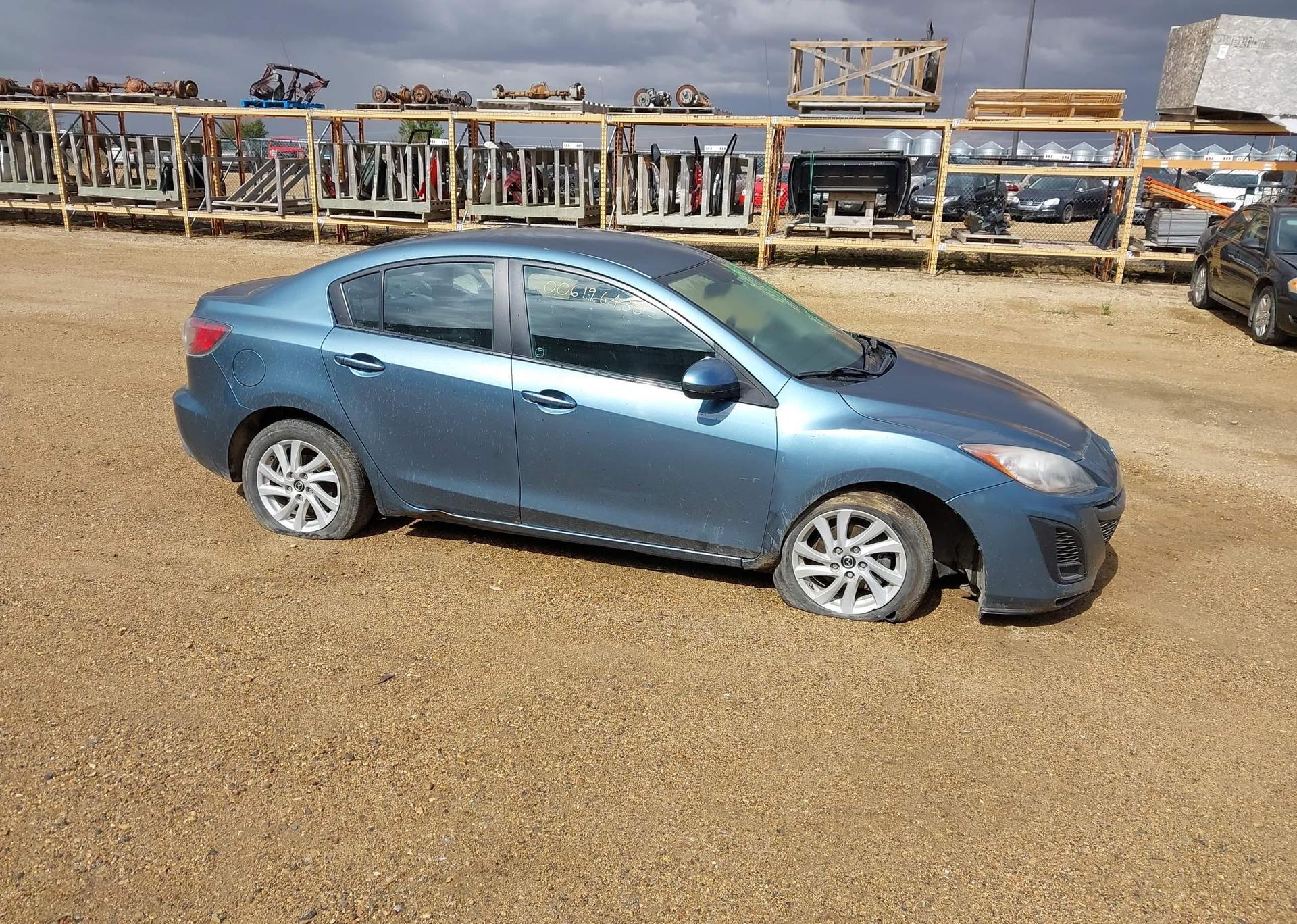 2011 MAZDA 3 I