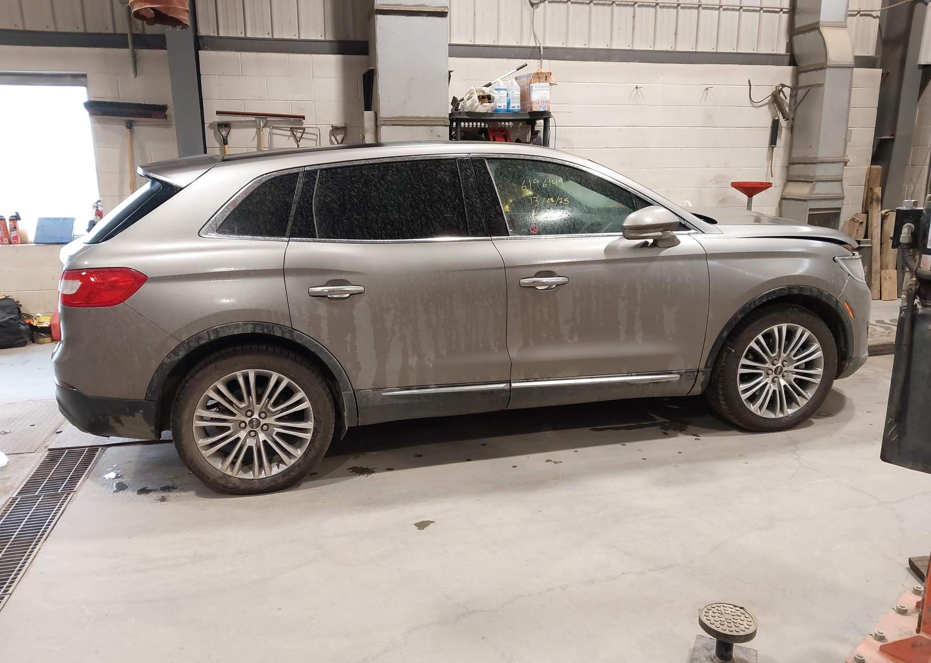 2016 LINCOLN MKX RESERVE