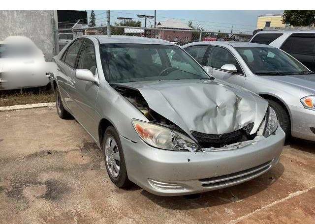 2002 TOYOTA CAMRY LE