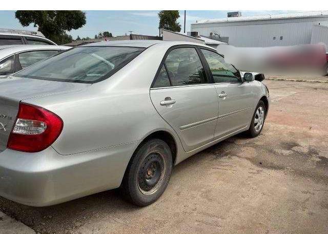 2002 TOYOTA CAMRY LE