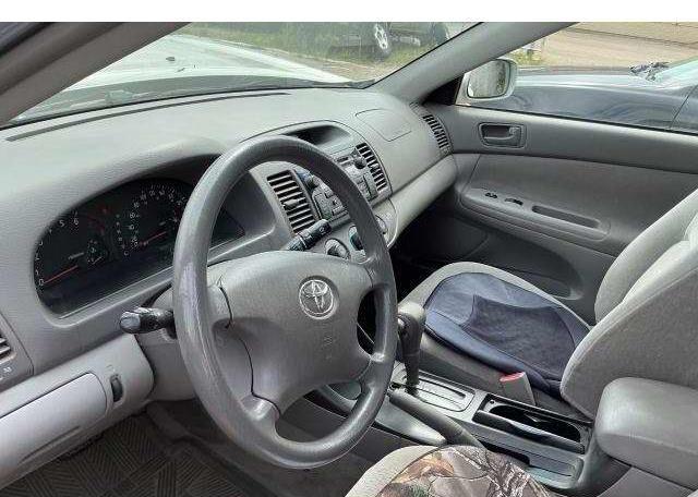 2002 TOYOTA CAMRY LE
