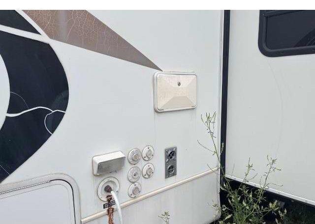 2005 KEYSTONE CAMPER