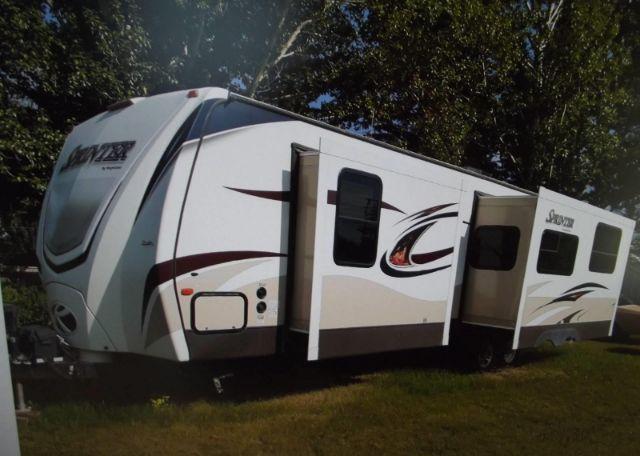 2015 KEYSTONE 295RKS