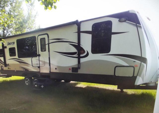 2015 KEYSTONE 295RKS
