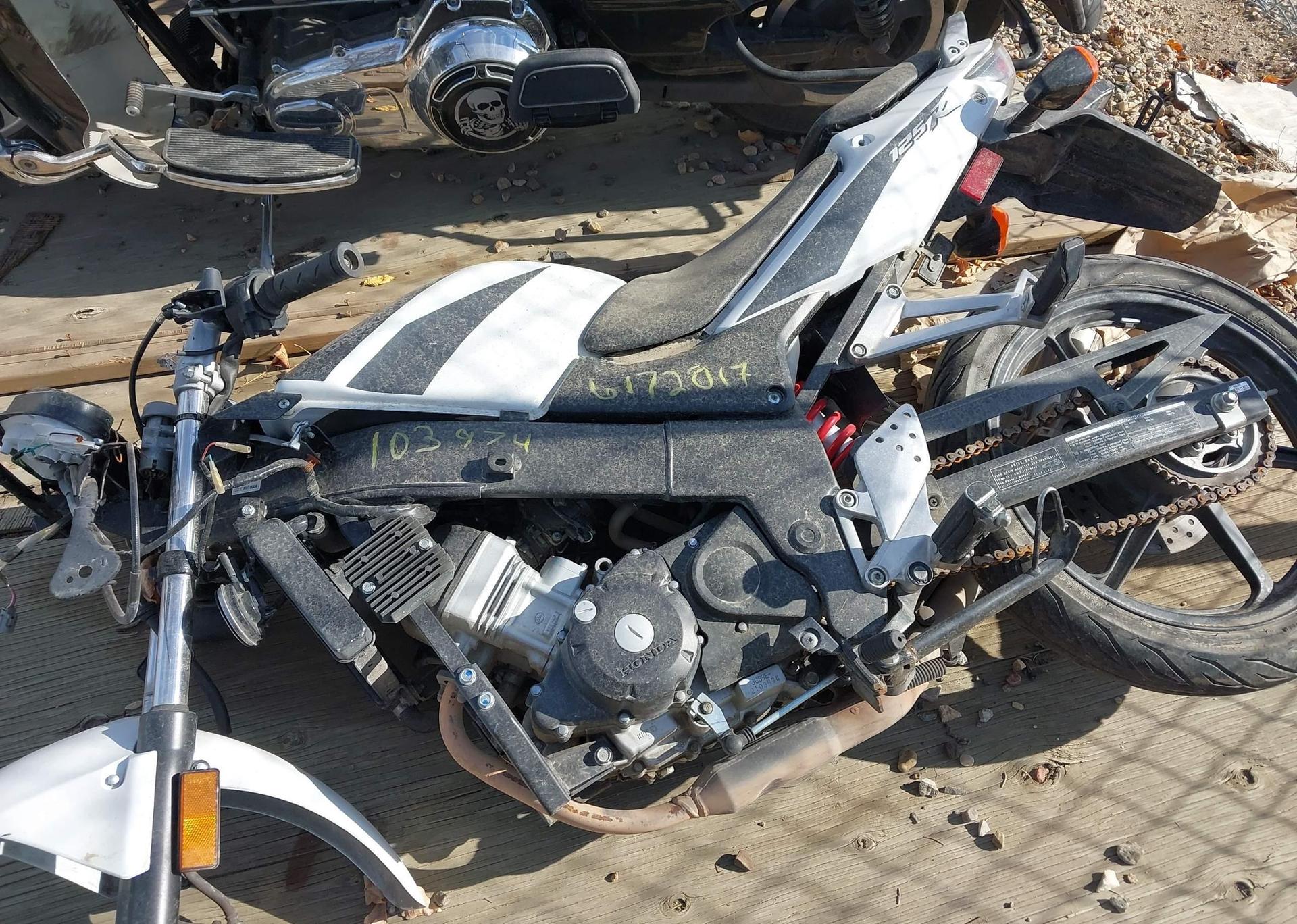 2008 HONDA CBR125-R