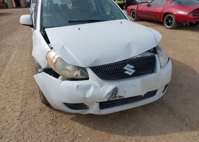2011 SUZUKI SX4 LE