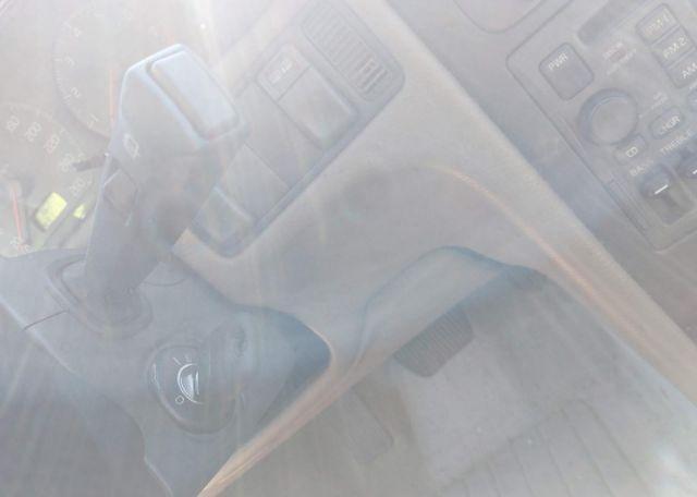 1999 VOLVO V70