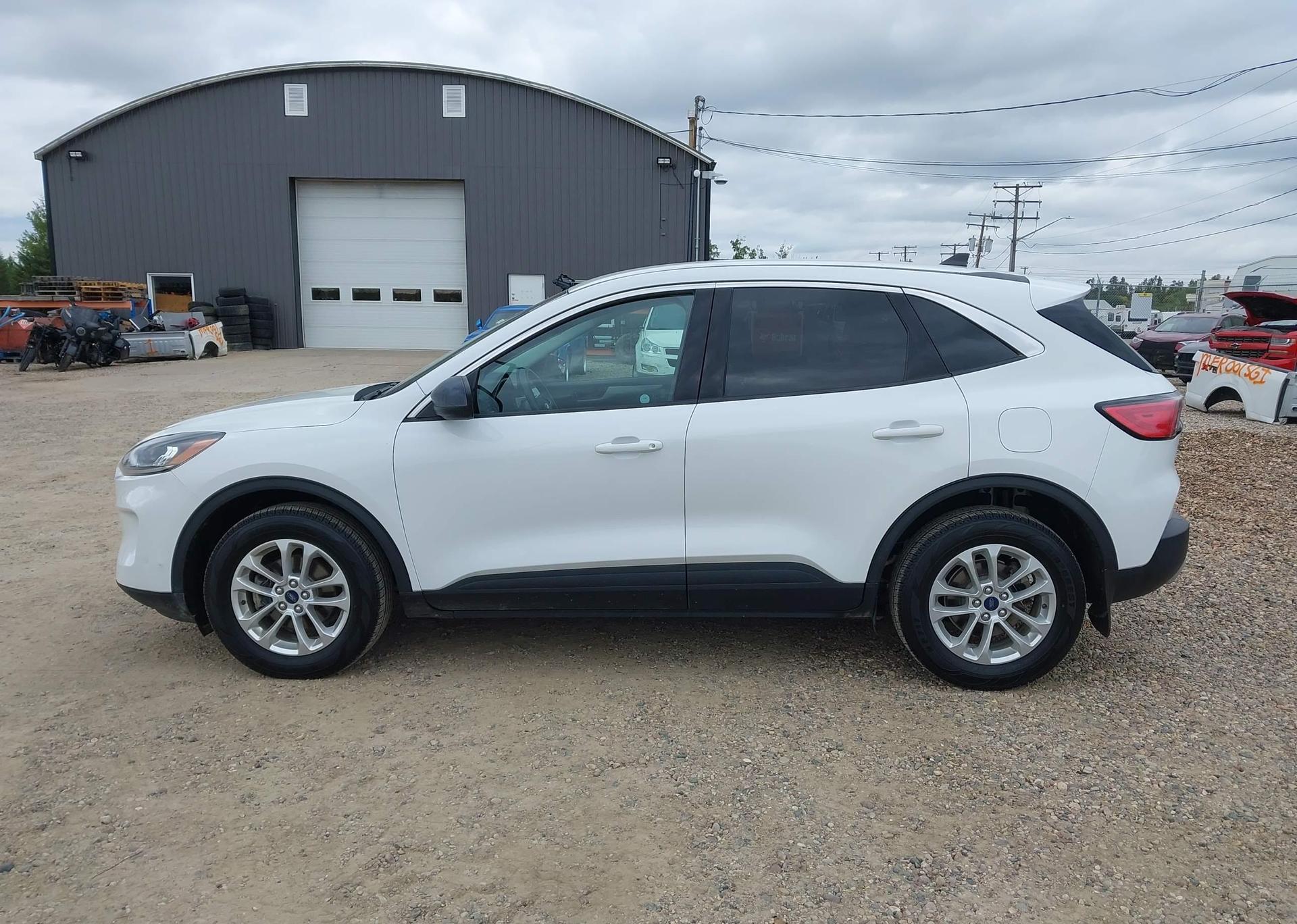 2022 FORD ESCAPE SE