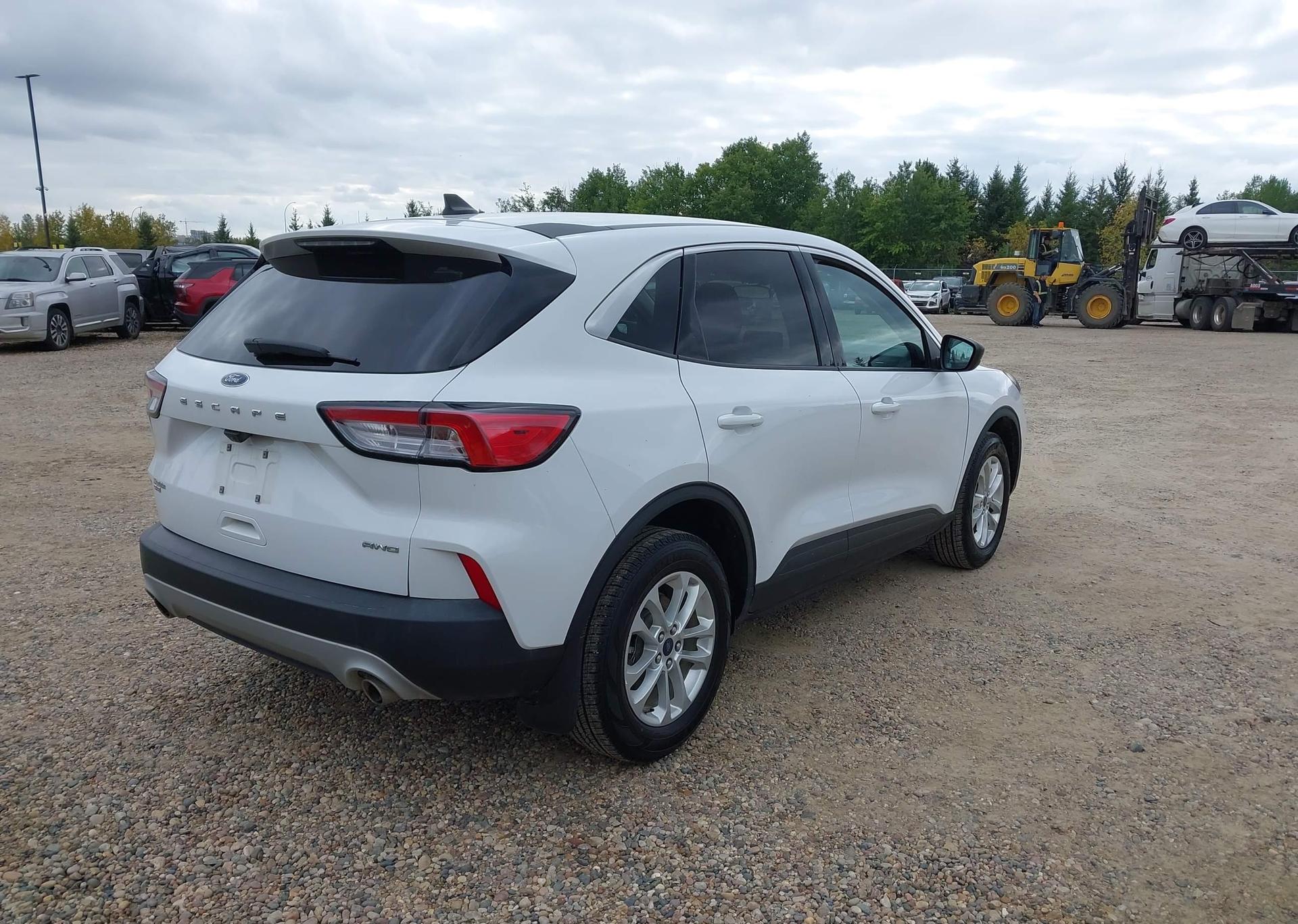 2022 FORD ESCAPE SE