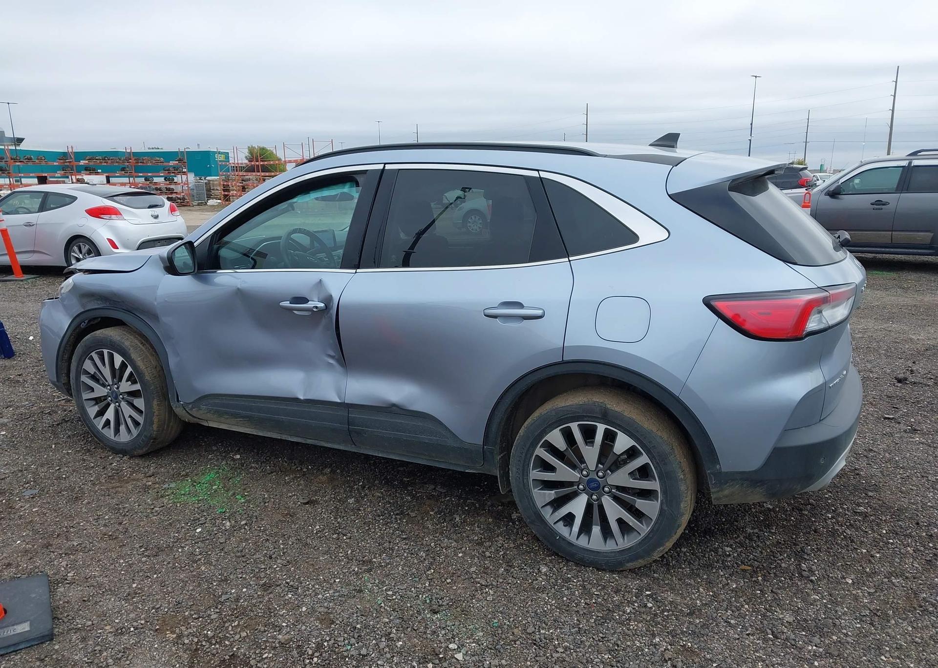 2022 FORD ESCAPE TITANIUM