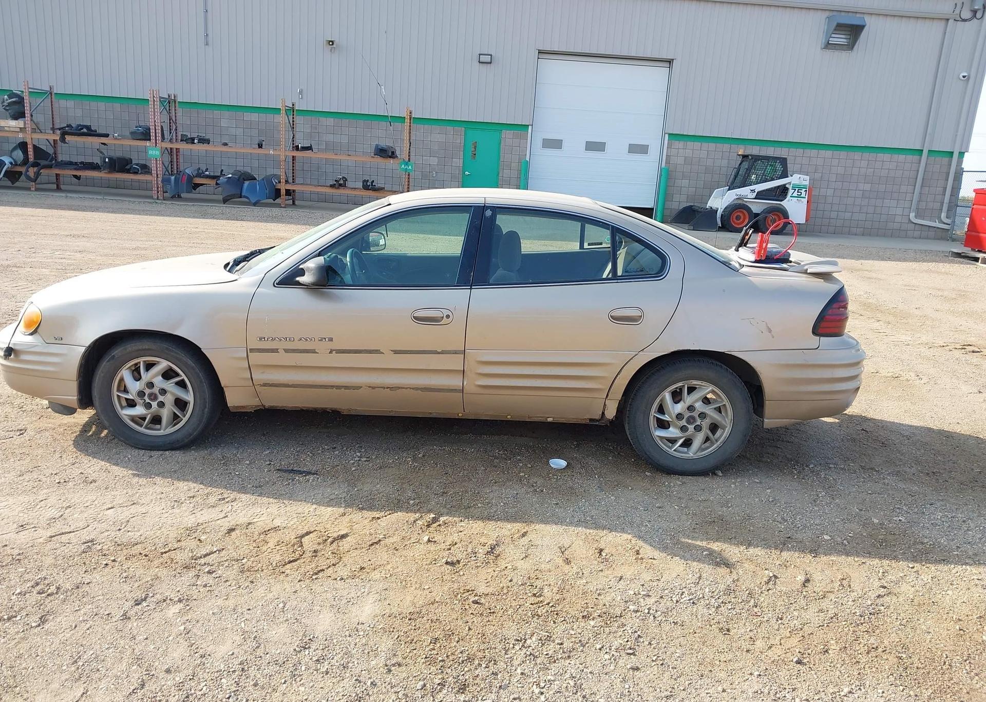 2001 PONTIAC GRAND AM SE1