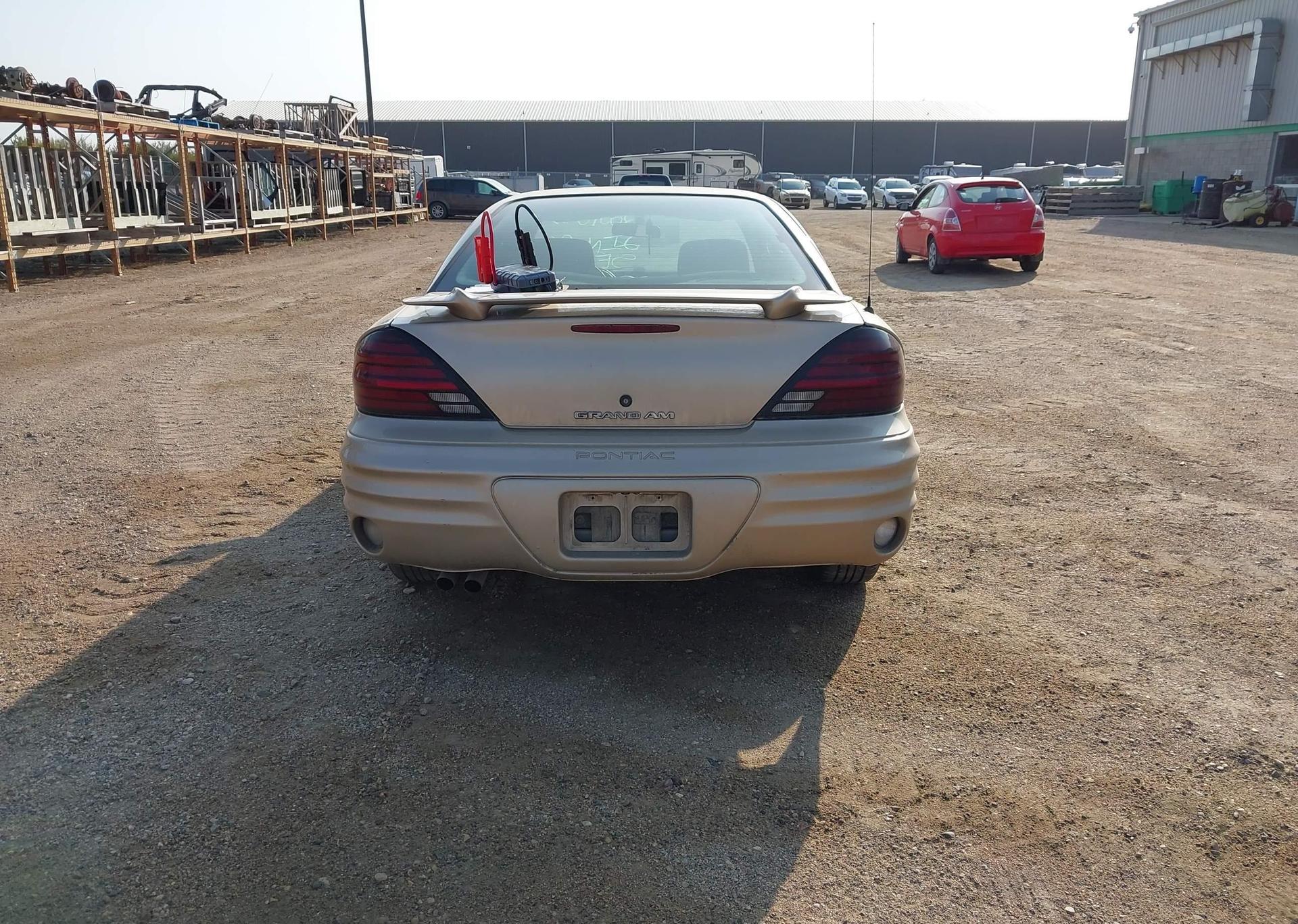 2001 PONTIAC GRAND AM SE1