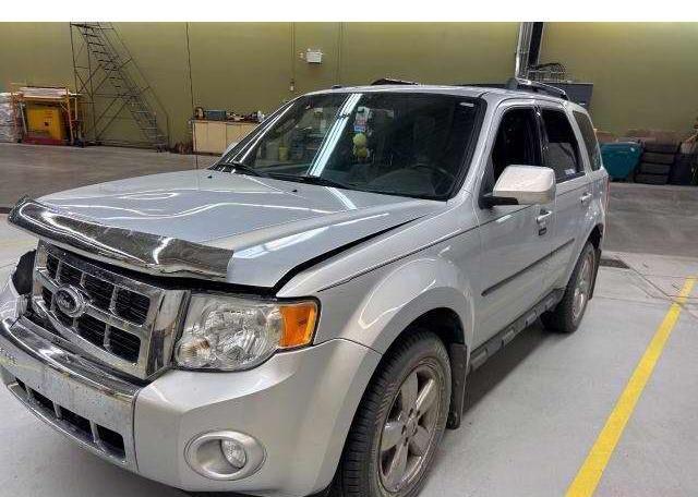2010 FORD ESCAPE LIMITED