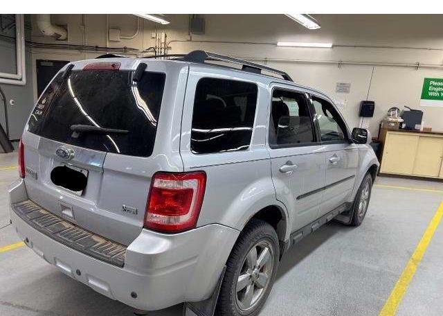2010 FORD ESCAPE LIMITED