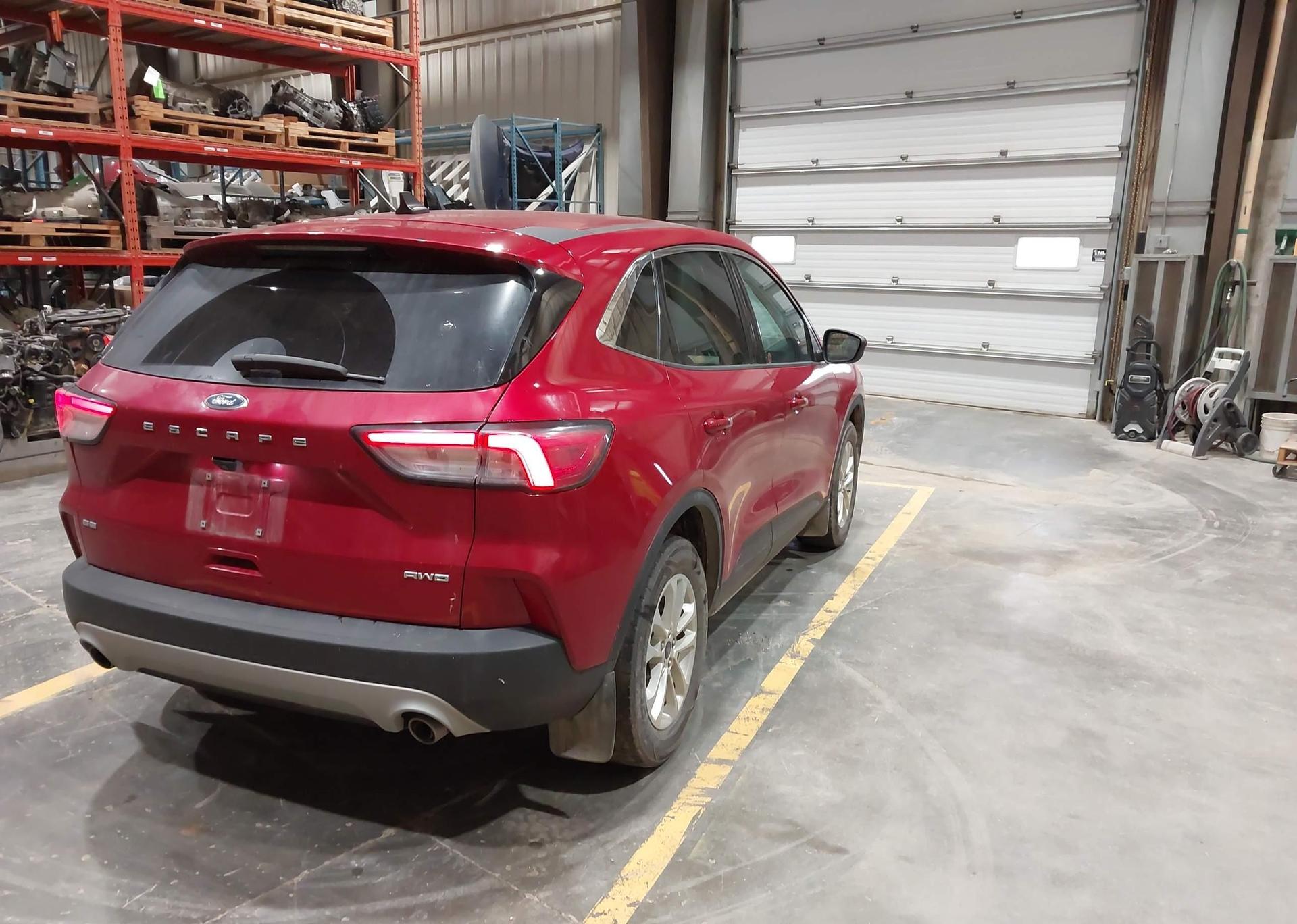 2021 FORD ESCAPE SE