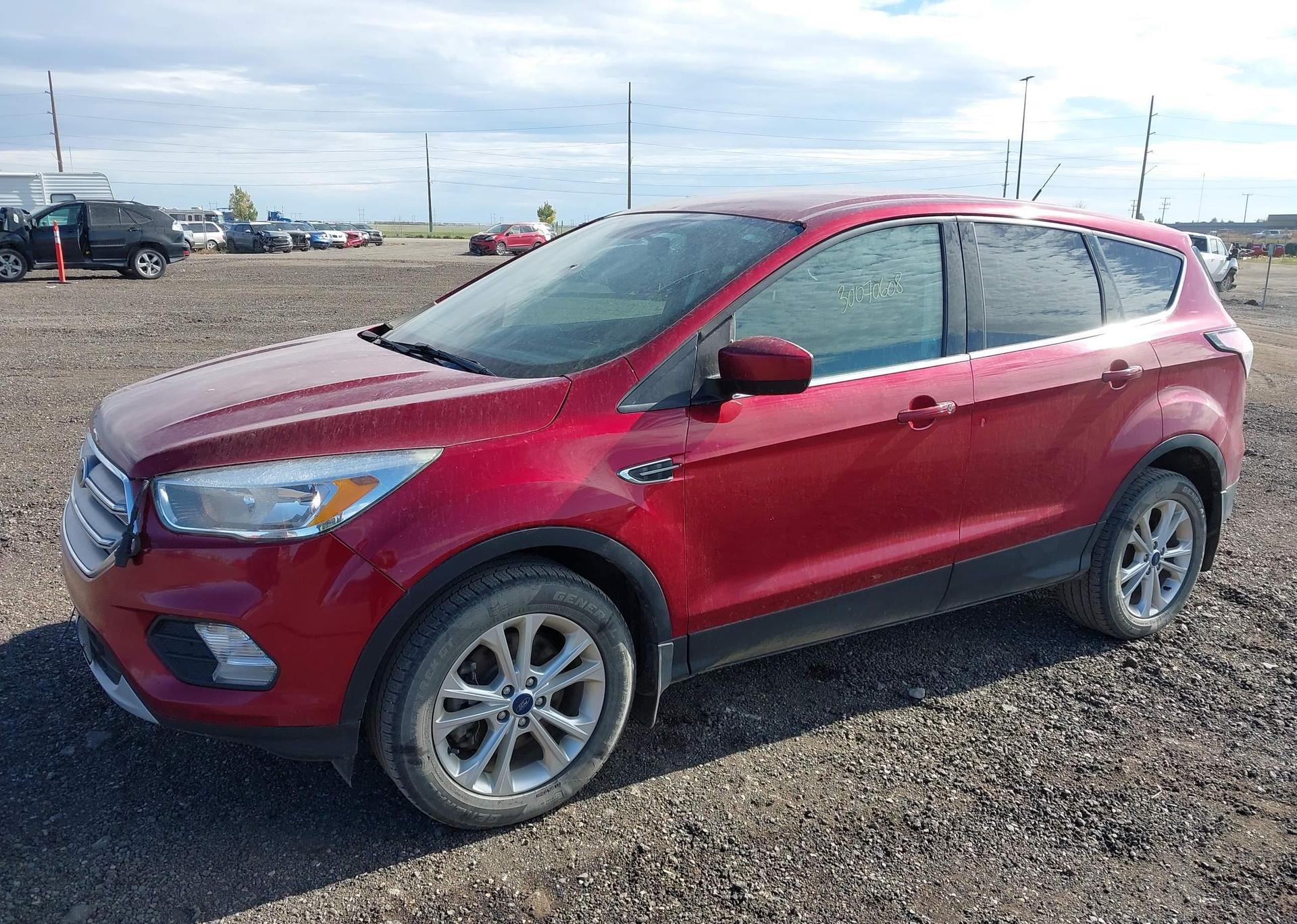 2017 FORD ESCAPE SE