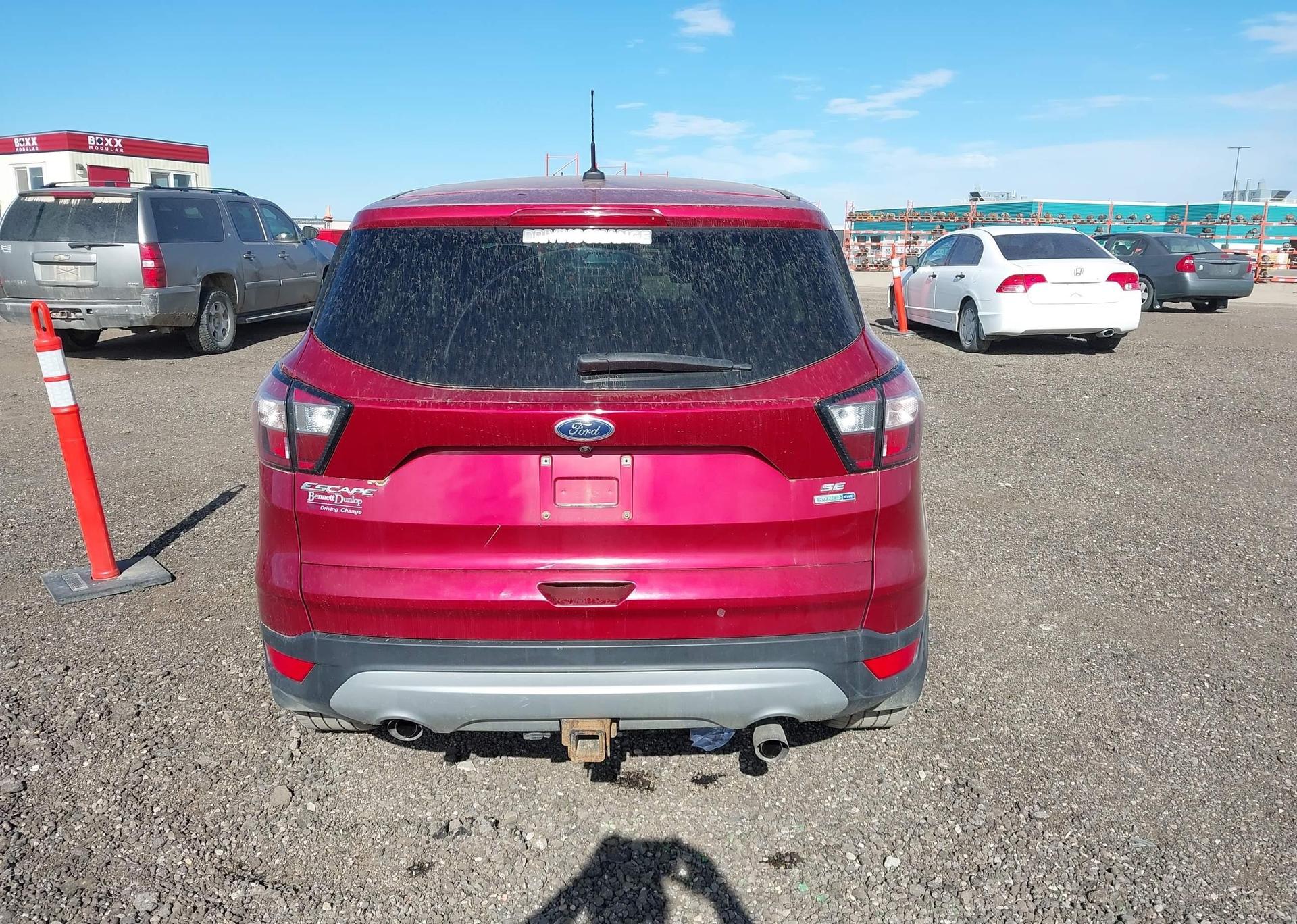 2017 FORD ESCAPE SE