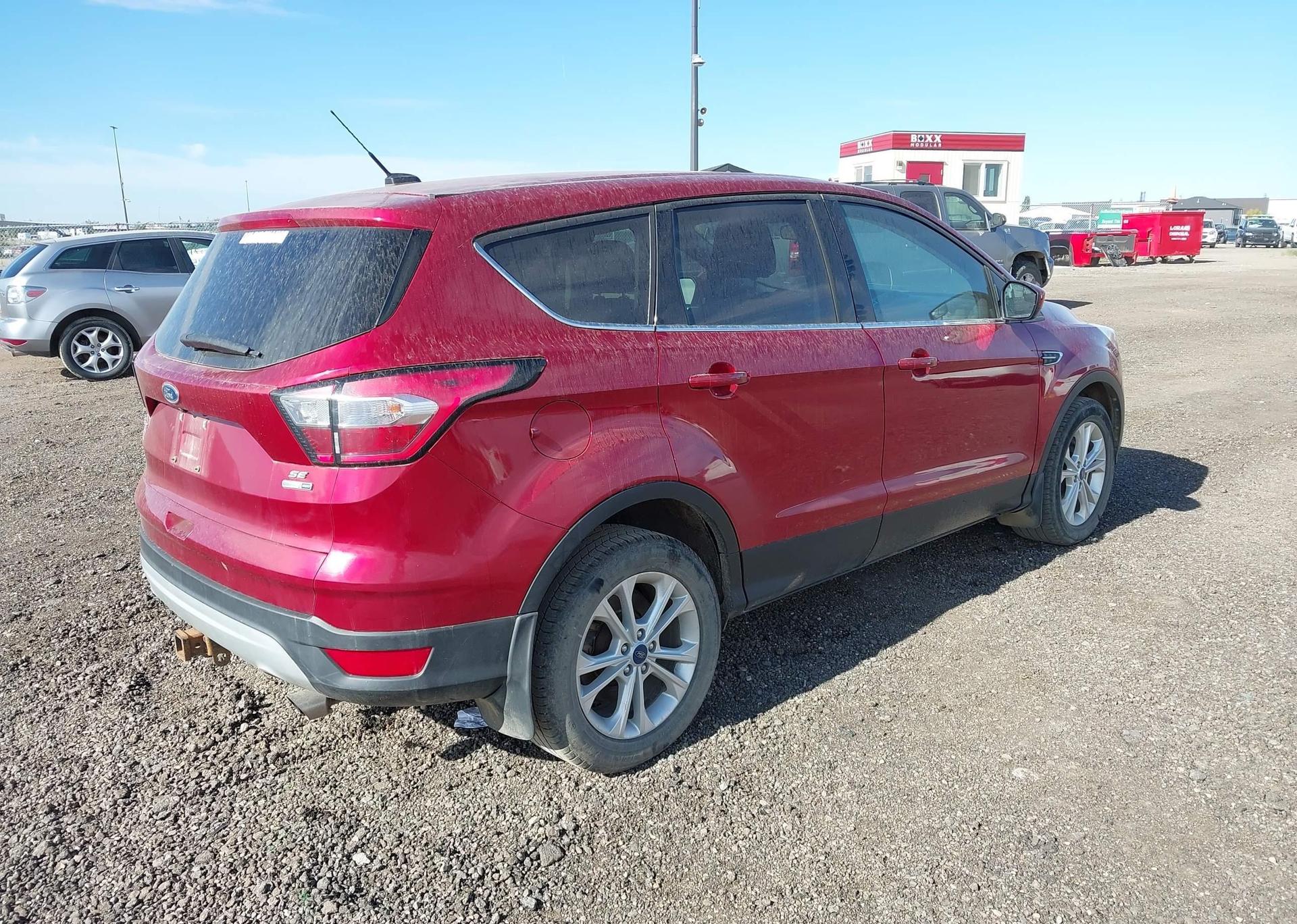 2017 FORD ESCAPE SE