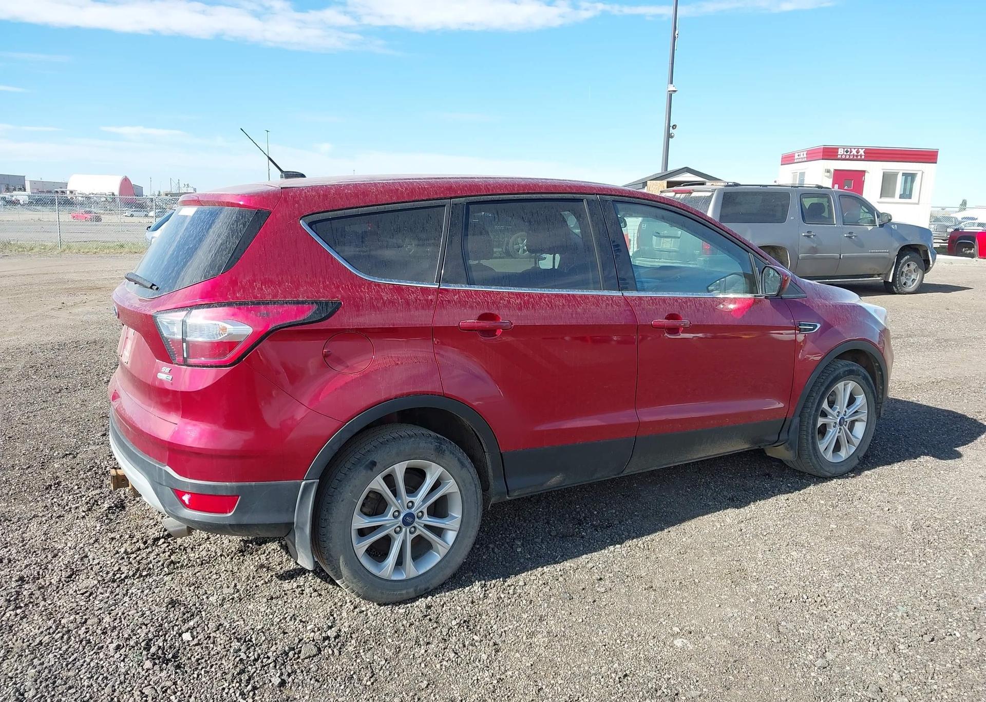 2017 FORD ESCAPE SE