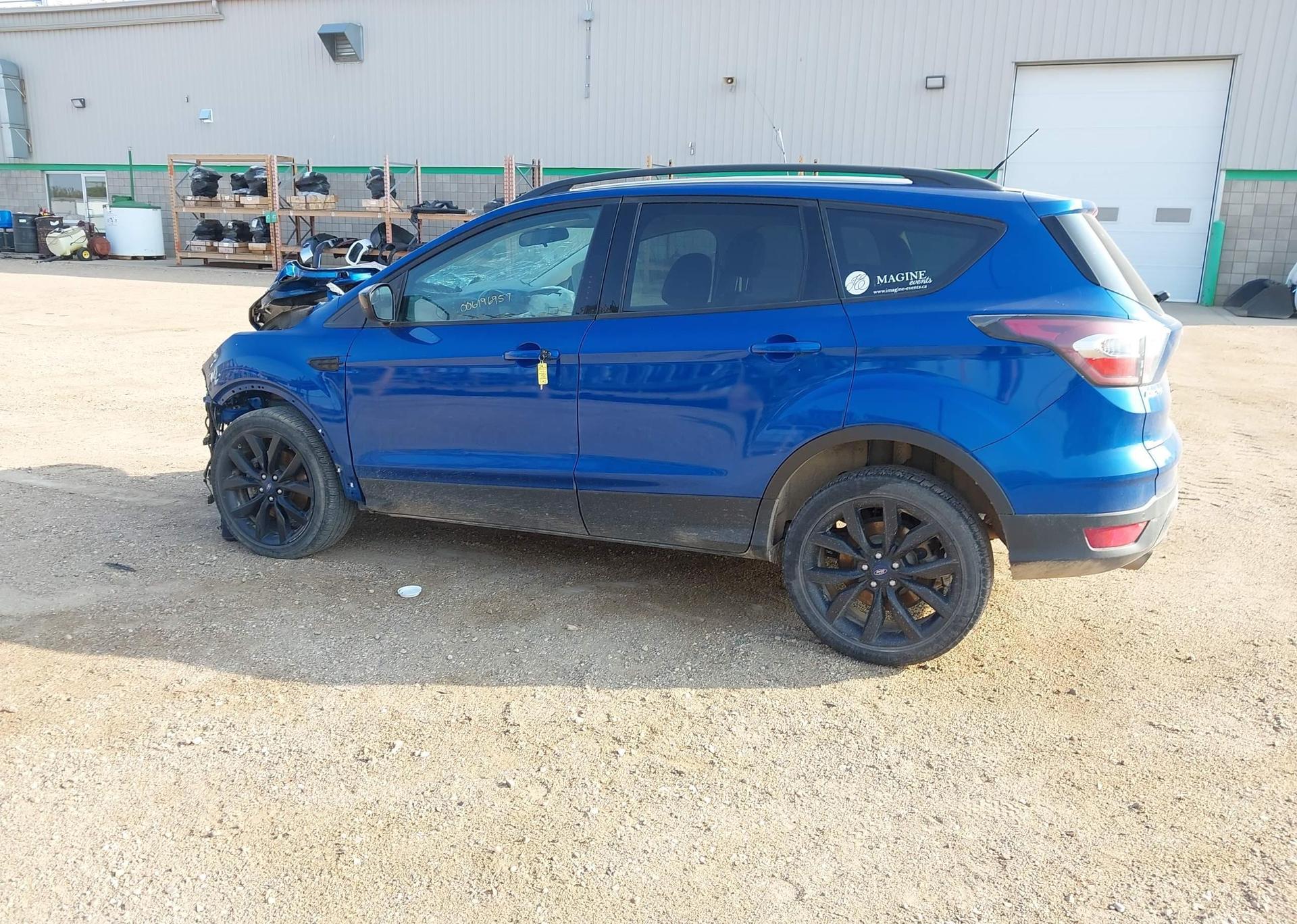 2017 FORD ESCAPE SE