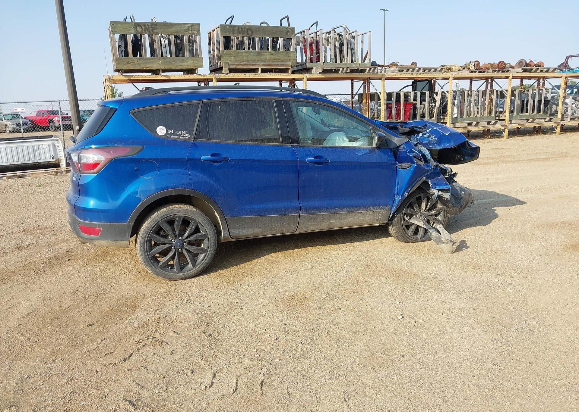 2017 FORD ESCAPE SE
