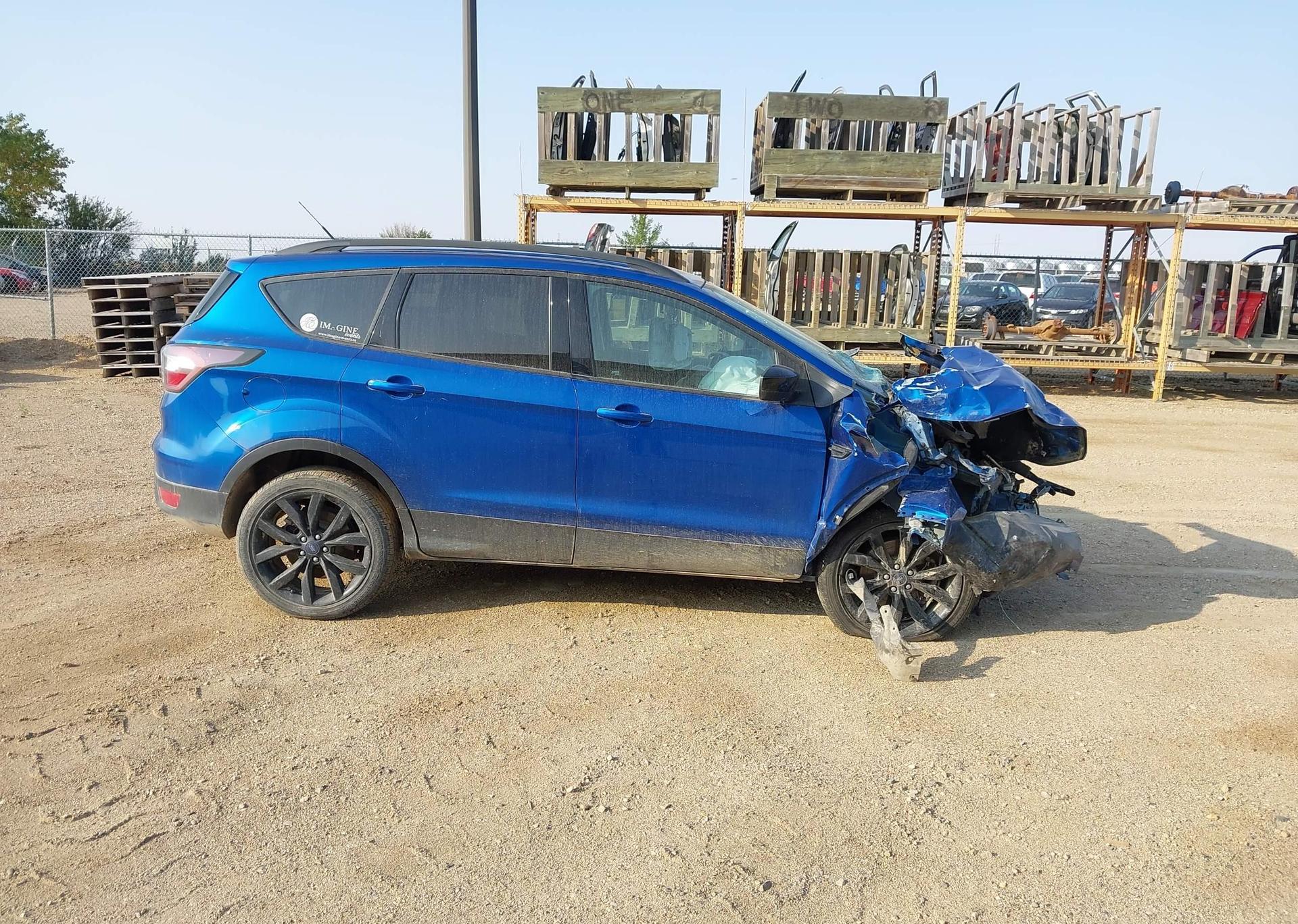 2017 FORD ESCAPE SE