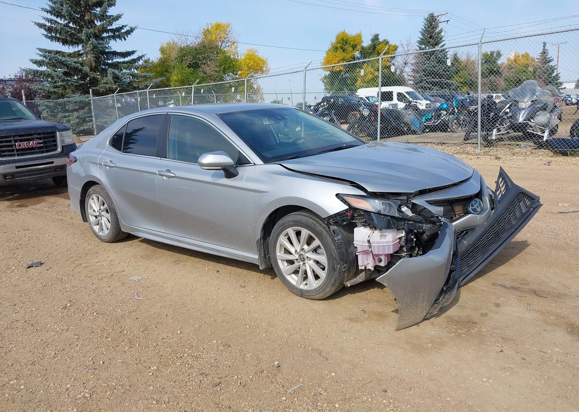 2022 TOYOTA CAMRY SE