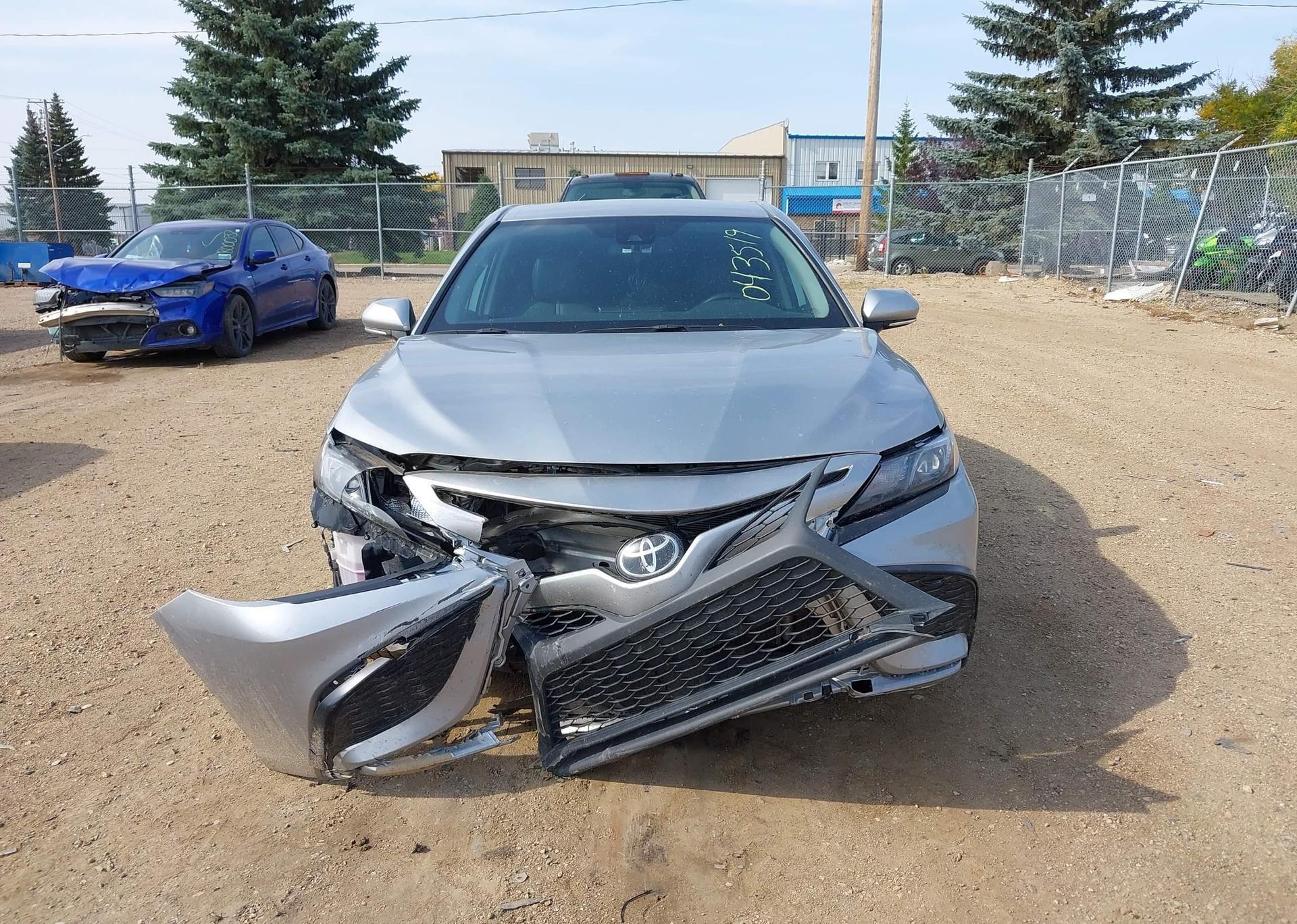 2022 TOYOTA CAMRY SE