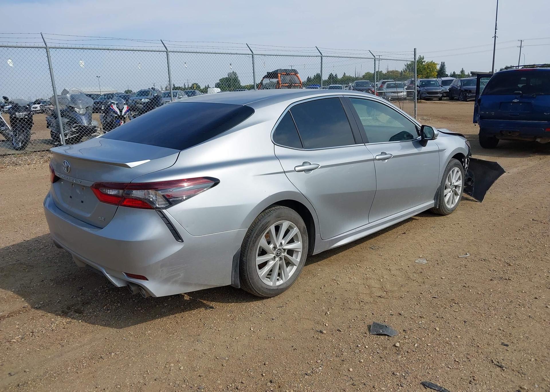 2022 TOYOTA CAMRY SE