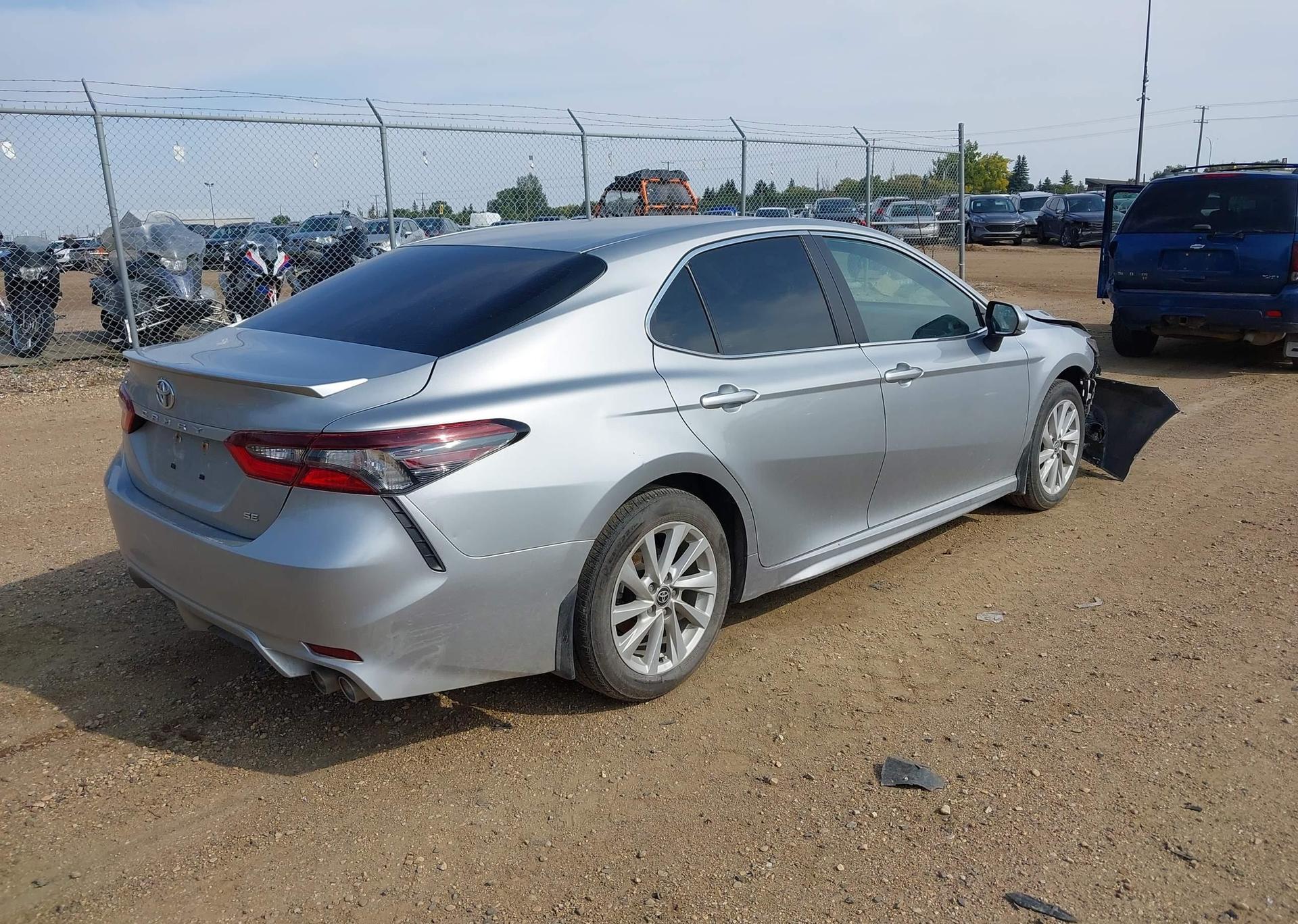 2022 TOYOTA CAMRY SE