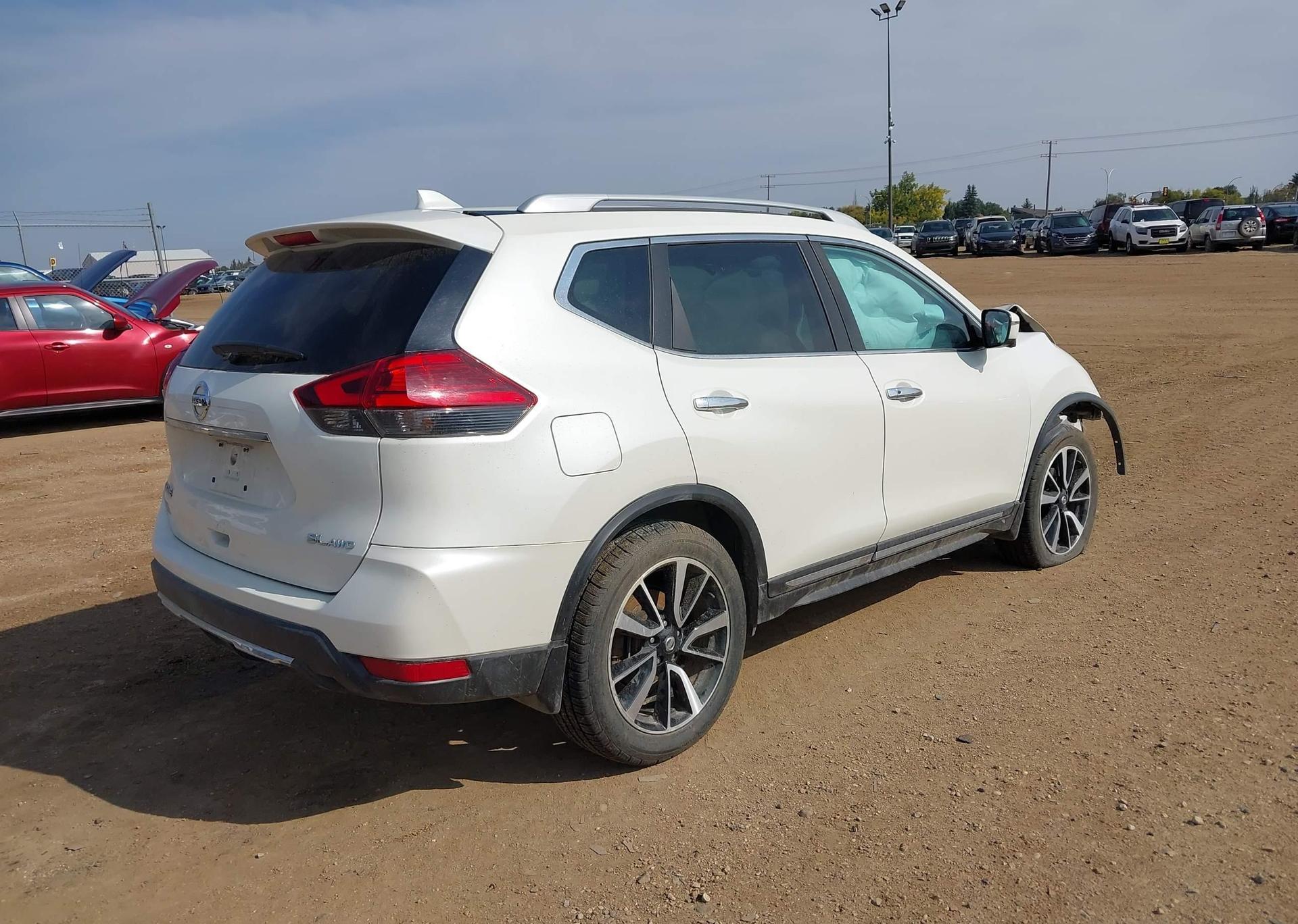 2017 NISSAN ROGUE SV