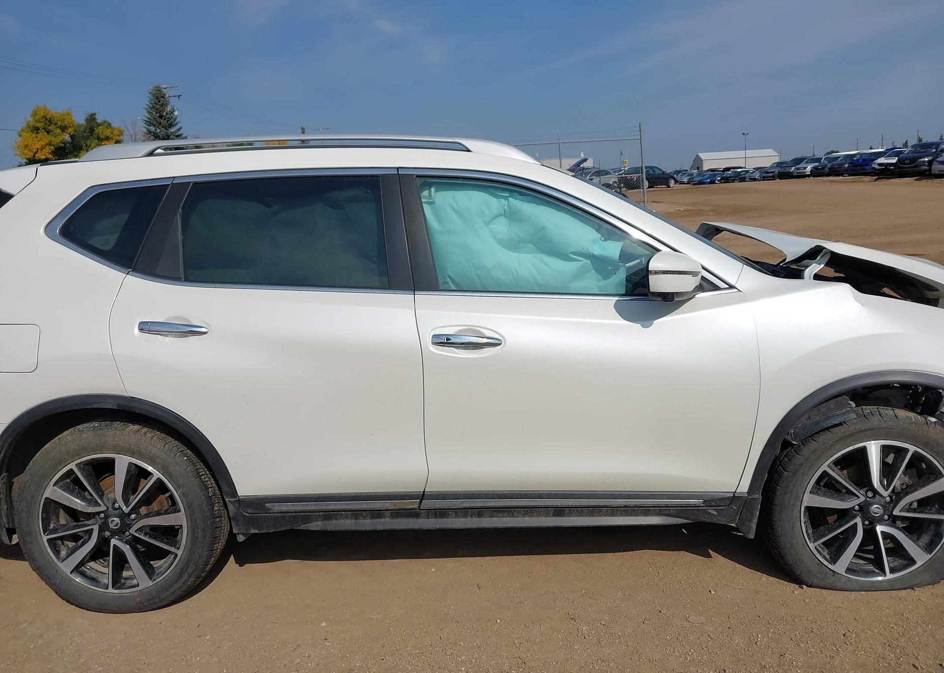 2017 NISSAN ROGUE SV