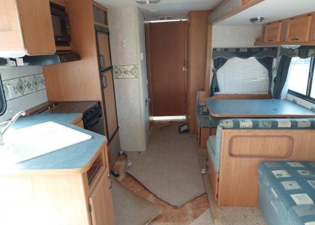 2004 FLEETWOOD 290FLS