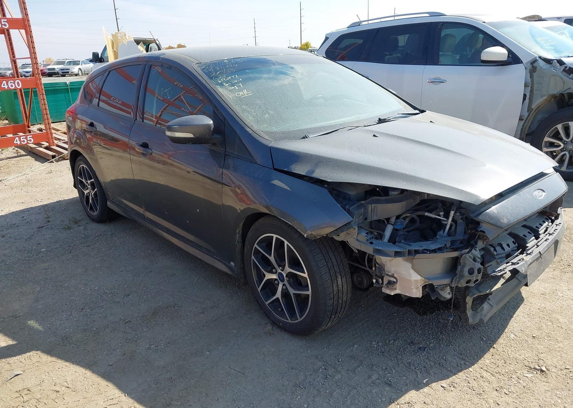 2015 FORD FOCUS SE