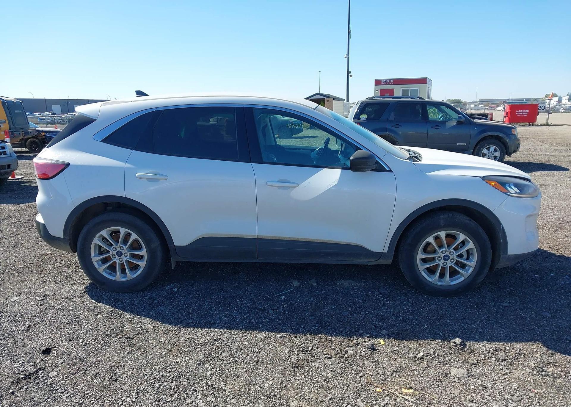 2022 FORD ESCAPE SE