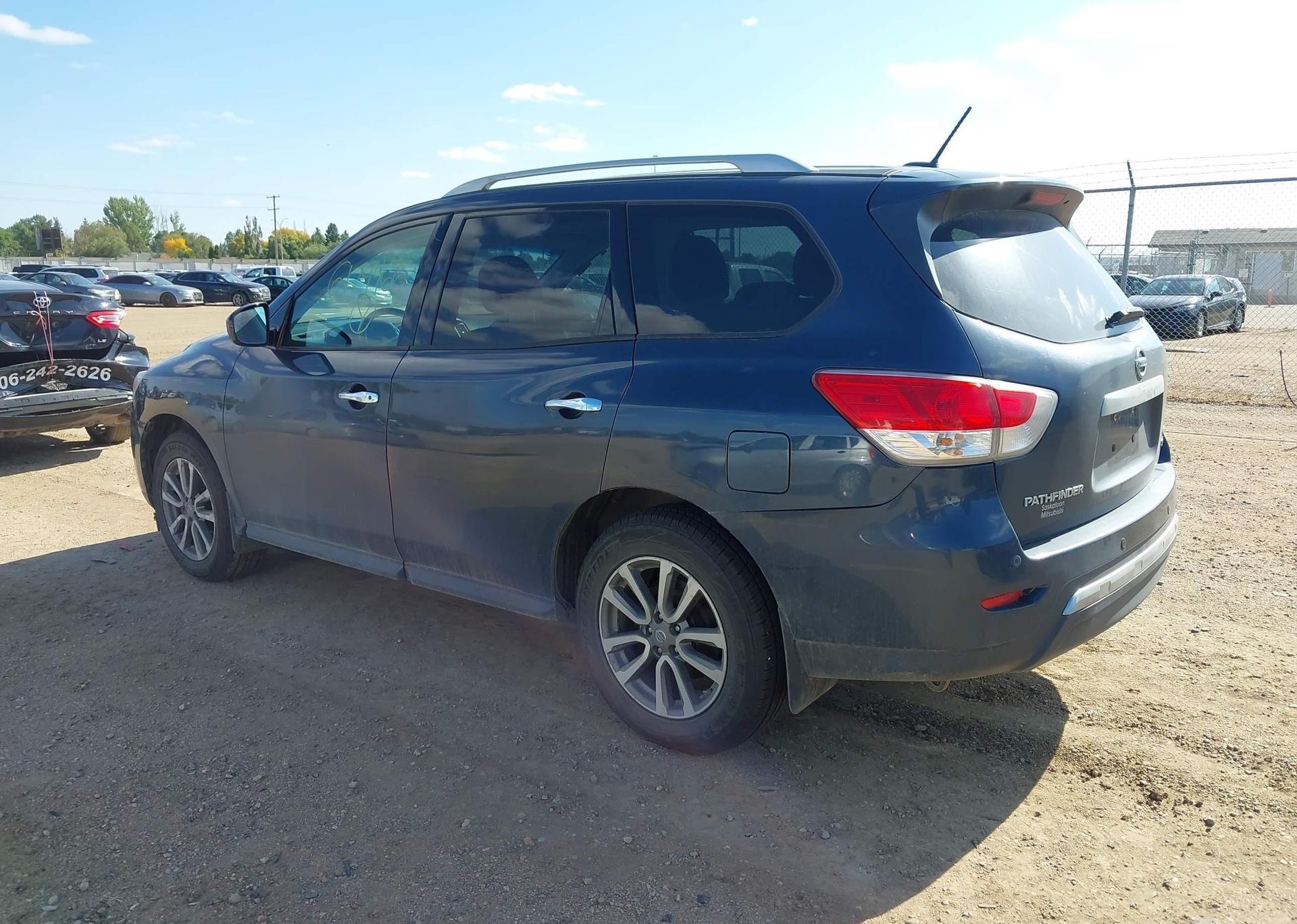 2015 NISSAN PATHFINDER S