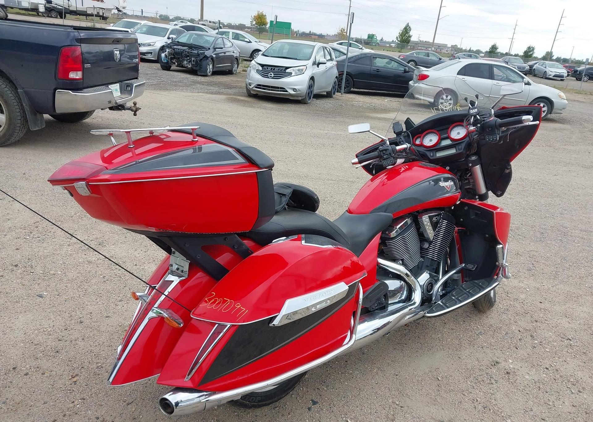 2015 VICTORY MOTORCYCLES CROSS COUNTRY TOUR