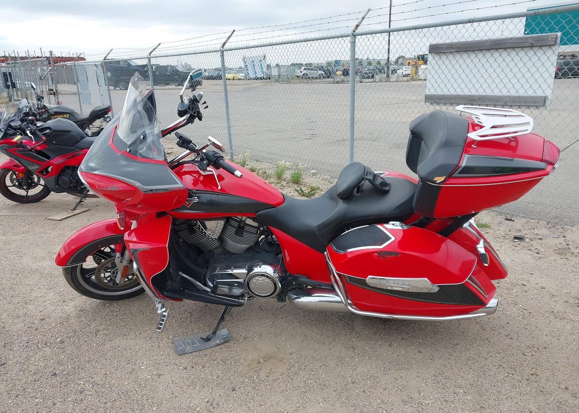 2015 VICTORY MOTORCYCLES CROSS COUNTRY TOUR